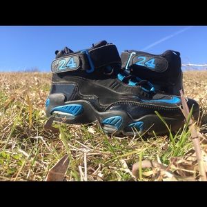 NIKE Air Griffey Max 1 Blue/Black Gum Soles